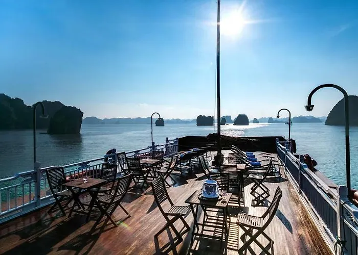 Hotel Bhaya Classic Cruises 4*