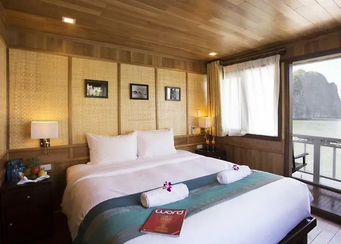 Bhaya Classic Cruises Hotel 4*