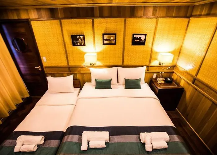 Hotel Bhaya Classic Cruises Ha Long